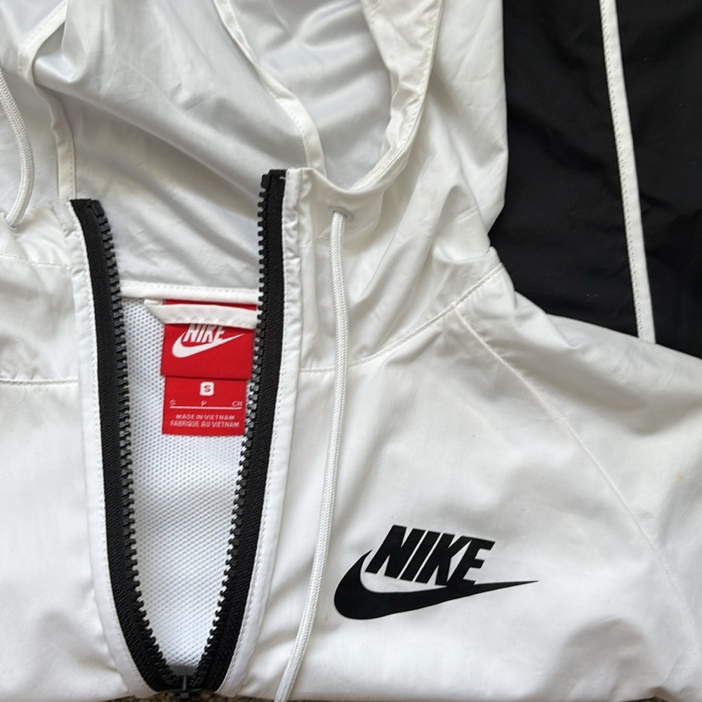 Nike Windrunner jacket - Picture 4 of 4